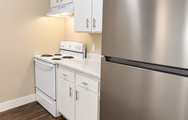 1 bed, 1 bath, 714 sqft, $1,795, Unit 016
