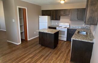 2 beds, 1.5 baths, 850 sqft, $1,395, Unit 327-203