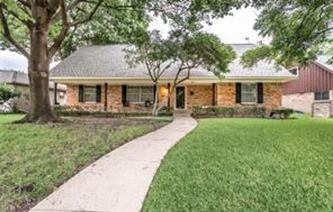 3 Bedroom, 2 Bath in Lake Highlands - White Rock North - With Pool!