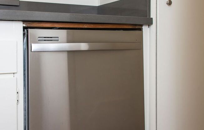 2 beds, 1.5 baths, 990 sqft, $2,395, Unit 242