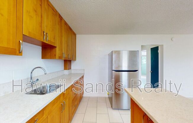39 HIALOA ST