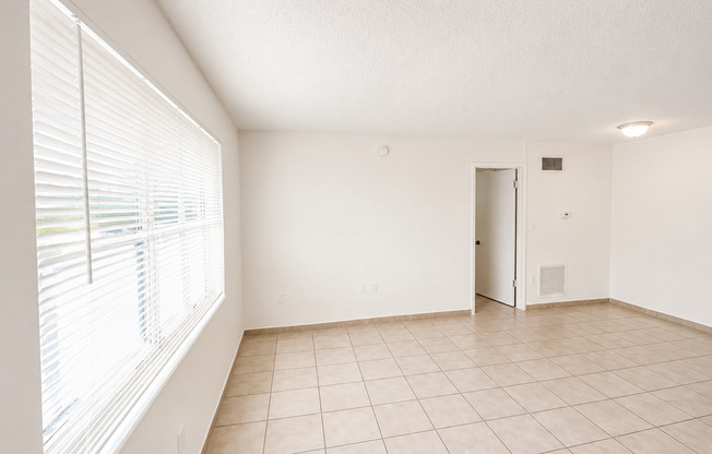 1 bed, 1 bath, 520 sqft, $1,600, Unit AG 08