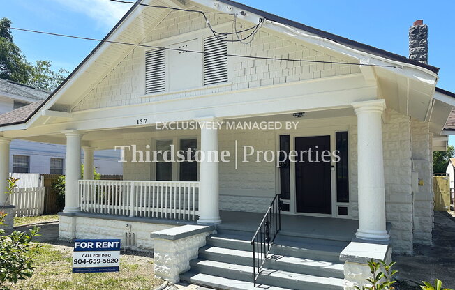 137 W 18 ST