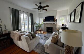 2/2 Single Family Home in Colonial Town with 2 Car Garage