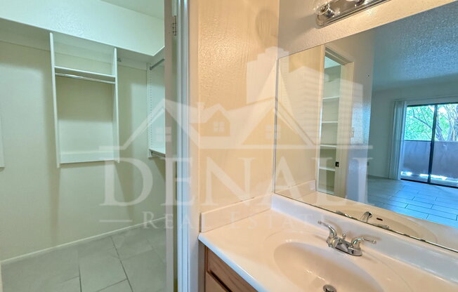 2 beds, 1.5 baths, 827 sqft, $1,295, Unit 2003