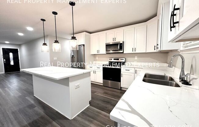 2000 SAINT JOHN ST