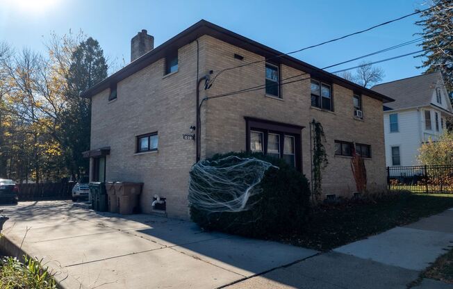1011 Emerald Street