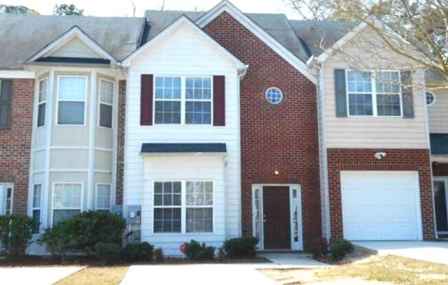 Nice Townhome in Riverdale