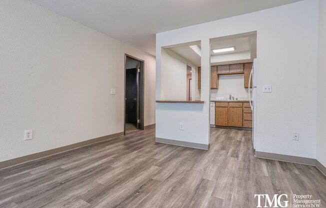 2 beds, 2 baths, 950 sqft, $1,250, Unit 233