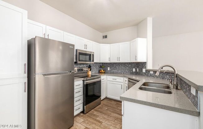 1 bed, 1 bath, $1,595, Unit # 266