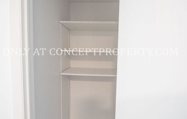 2 beds, 1 bath, 840 sqft, $1,210, Unit 82