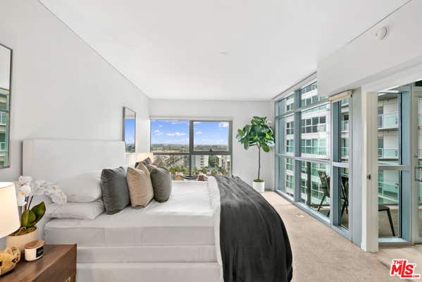 2 beds, 3 baths, 1,735 sqft, $7,500