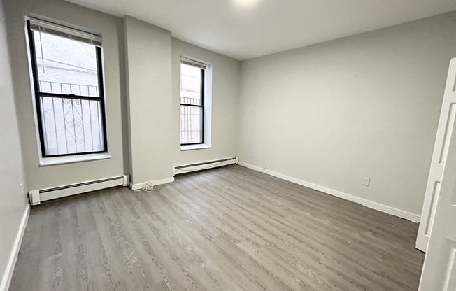 2 beds, 1 bath, $2,500, Unit 1