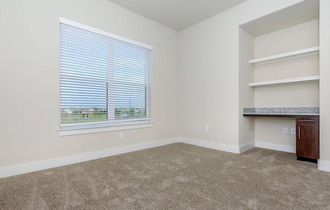 1 bed, 1 bath, 718 sqft, $1,684