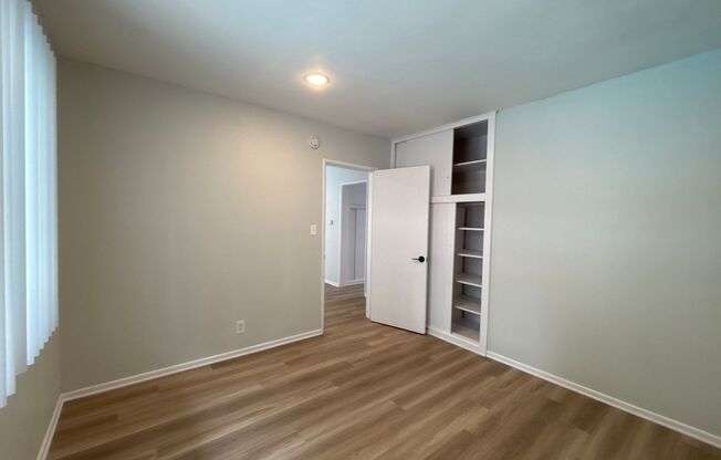 2 beds, 1 bath, 995 sqft, $1,898, Unit 09