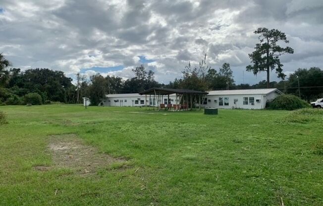 3722 S U.S. Highway 441