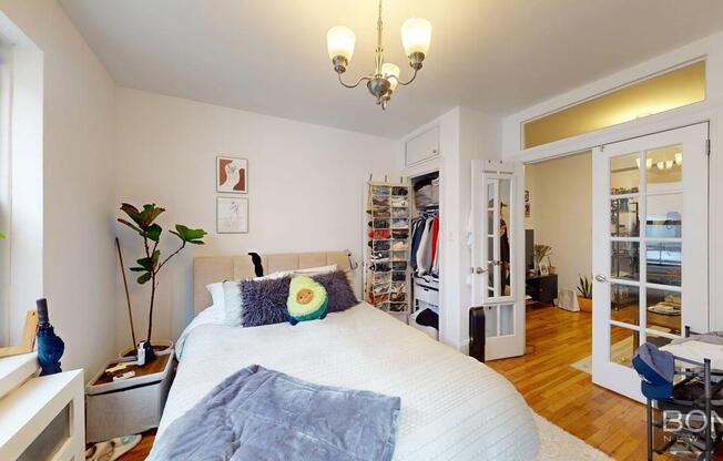 1 bed, 1 bath, $5,495, Unit 2B