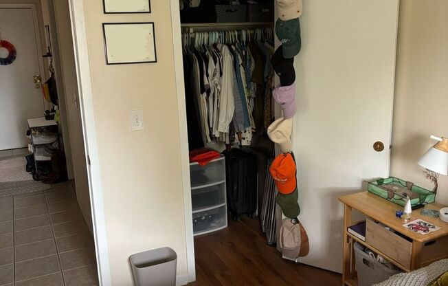 1 bed, 1 bath, 550 sqft, $1,195, Unit 404