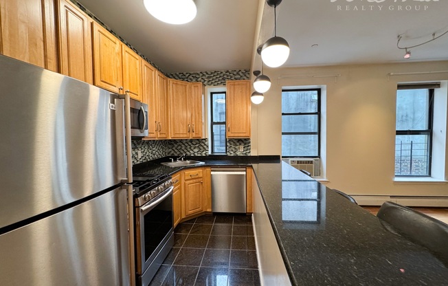 536 W 163 ST