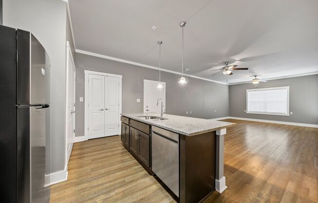 1 bed, 1 bath, 954 sqft, $1,195, Unit H101