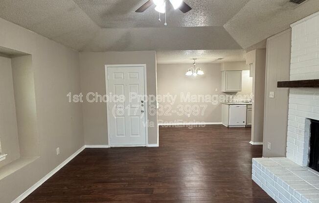 7704 JENNIFER LN