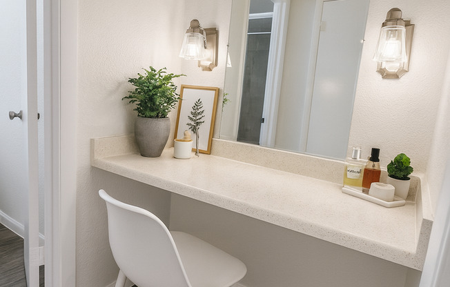 Studio, 1 bath, 325 sqft, $1,000, Unit 112A