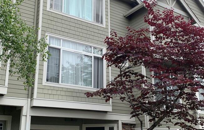 11950 SE 4th Pl #402