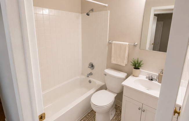 2 beds, 1 bath, 850 sqft, $1,299, Unit 111