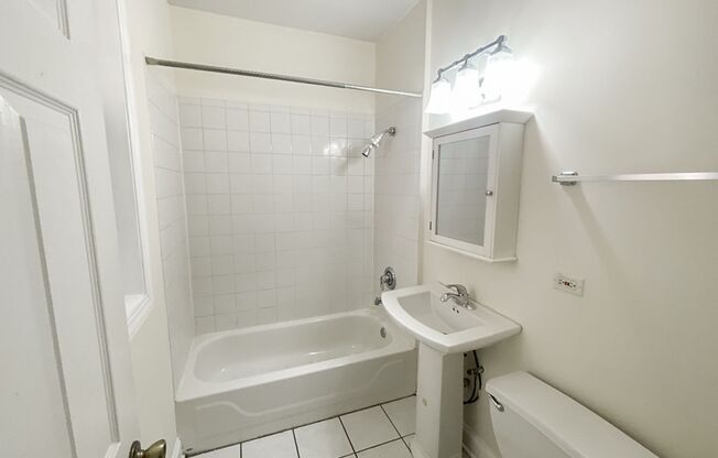 Studio, 1 bath, 460 sqft, $1,810, Unit 857-1S