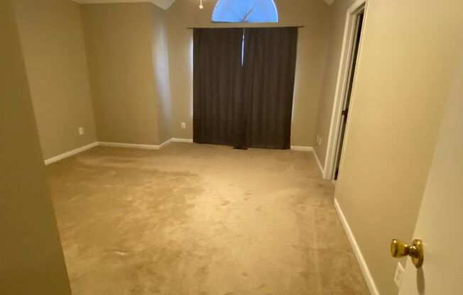 2 beds, 2.5 baths, $1,825, Unit Unit 4