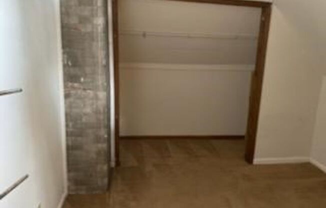 2 beds, 1 bath, $1,500