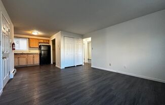 2 beds, 1 bath, 752 sqft, $850, Unit Unit 2