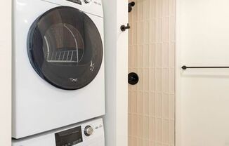 Studio, 1 bath, 319 sqft, $1,800, Unit 510