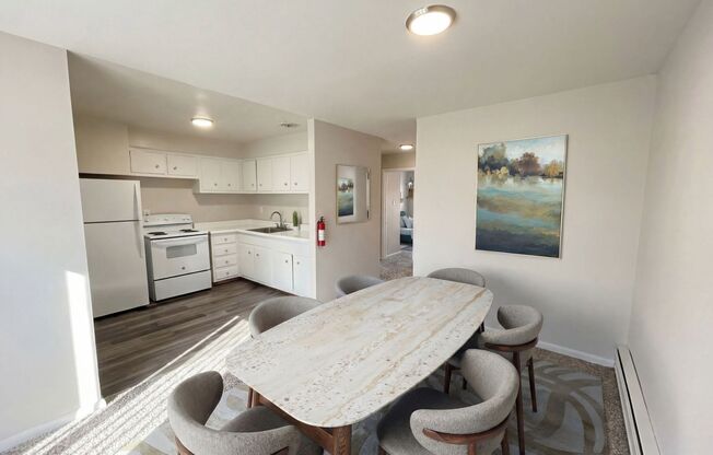 2 beds, 1 bath, 925 sqft, $1,369, Unit A03