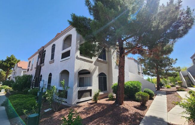 Gorgeous Henderson Condo with garage!