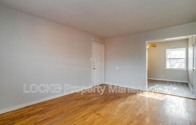 3419 S University Drive