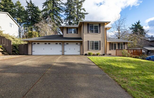 Stunning 4 Bedroom in Vancouver on 1/3 Arce Lot!