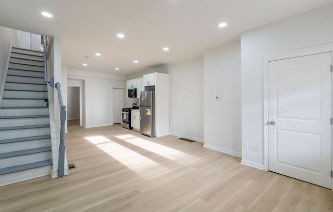 Newly Rehabbed 4 bedroom 2 full bathrooms passed PHA inspection