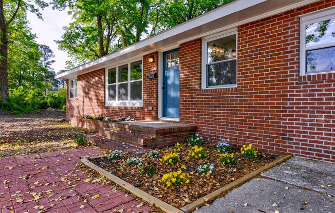 Remodeled 3BR/2BA House in the Heart of Great Neck! Close to Cox High School