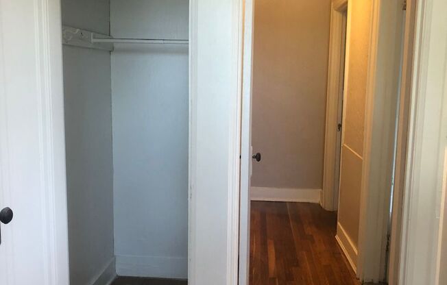 2 beds, 1 bath, 844 sqft, $1,350, Unit 4N