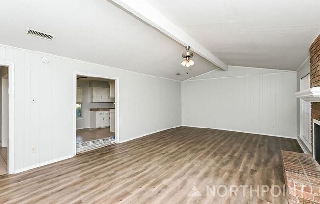 1105 CEDAR RDG DR