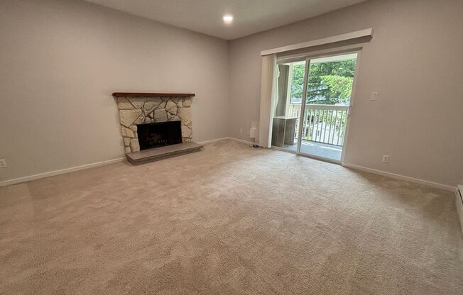 Beautiful updated Condo in Bellevue! (photos are not up to date)