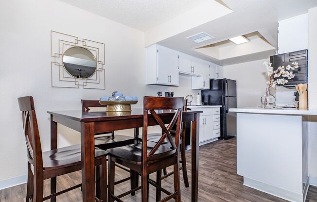 2 beds, 2 baths, 808 sqft, $1,525, Unit 714