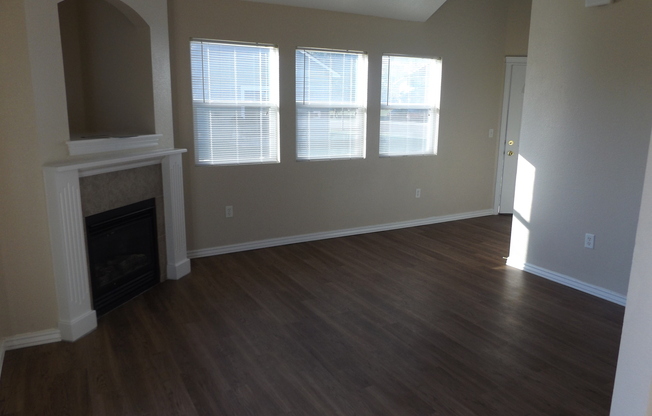 2 beds, 2 baths, $1,400