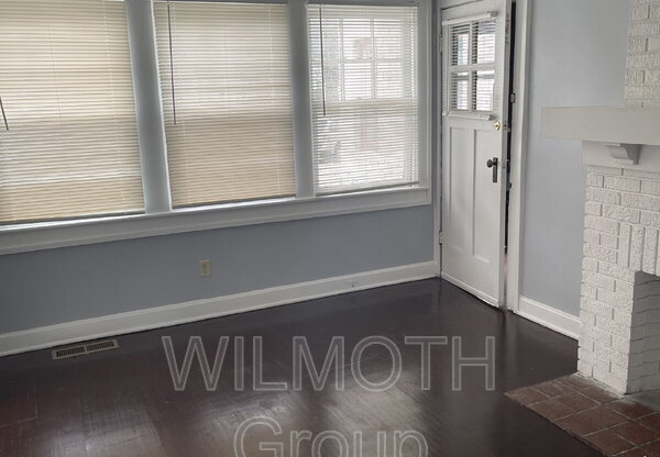 636 E 37 ST
