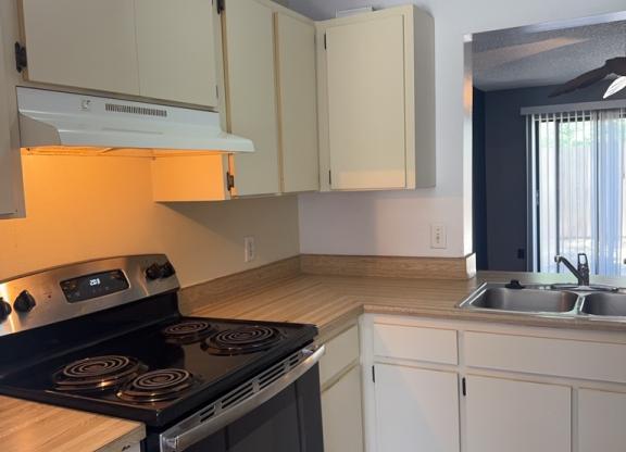 1430 HIGHLAND RDG CIR