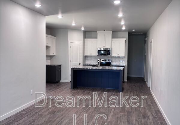 921 RIVA PKWY