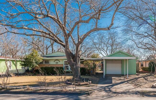 2442 OATES DR