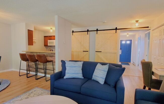 For Rent: Beautiful 2 Bedroom, 2 Bathroom Condo at Hilltop Condos