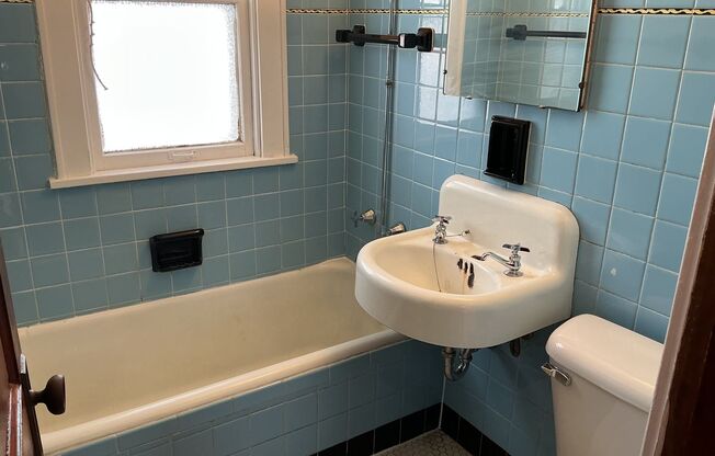 2 bedroom single family home with detached garage